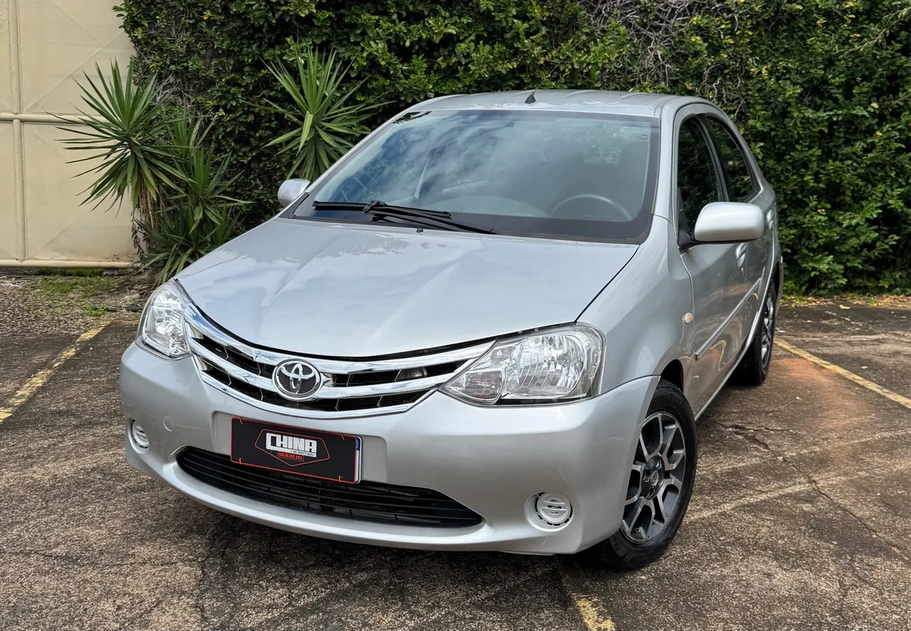 TOYOTA ETIOS 2013 Usados e Novos