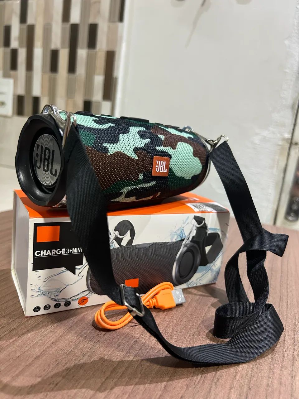 CAIXA DE SOM JBL CHARGE 3+ MINI
