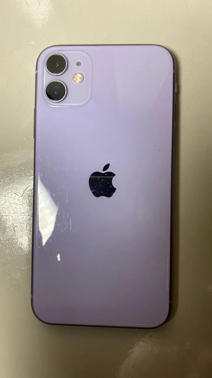 iPhone 11 Roxo - 64GB - Tudo funcionando! R$ 1.100 - Celulares e