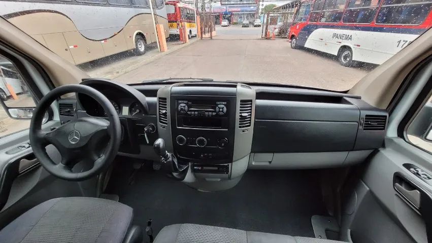 MBenz 415 Sprinter ano 2019 16 lug. ar,  a vista c/5% desc. TR/ 5199706.9988 c/ AIRTON - Foto 13