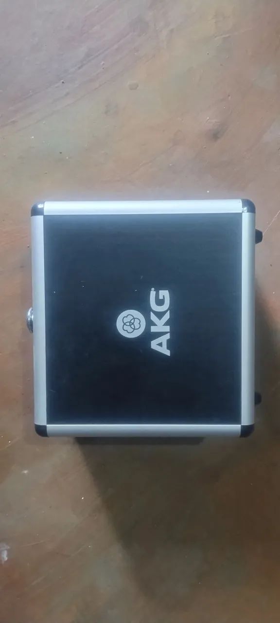 Microfone AKG p420