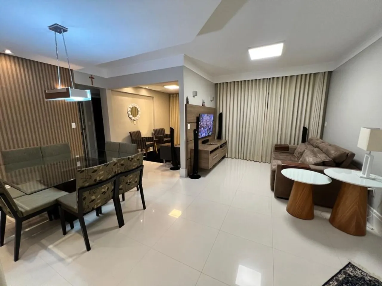 LOCAÇÃO- Lindo Apartamento MOBILIADO- 2 dorm (sendo 1 suíte)- Esplanada- SJCampos.