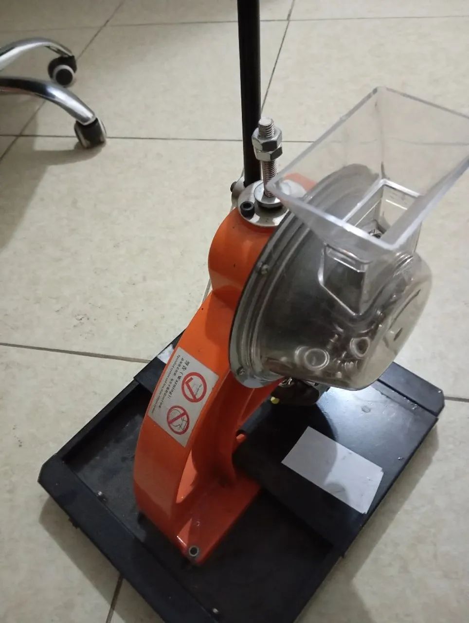 Máquina semi automática de ilhós para lonas e letreiros  - Foto 2