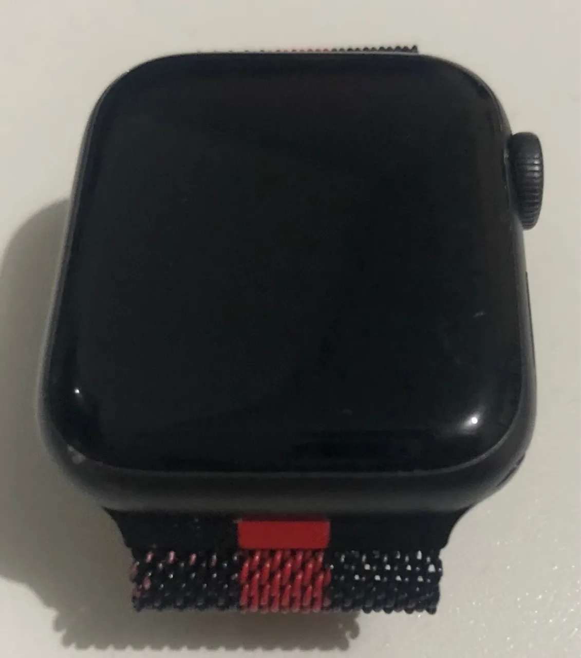 Apple Watch Preto - Design Elegante e Funcional
