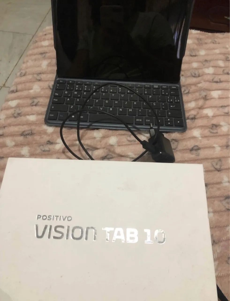 Tablet with Keyboard64312213398273122