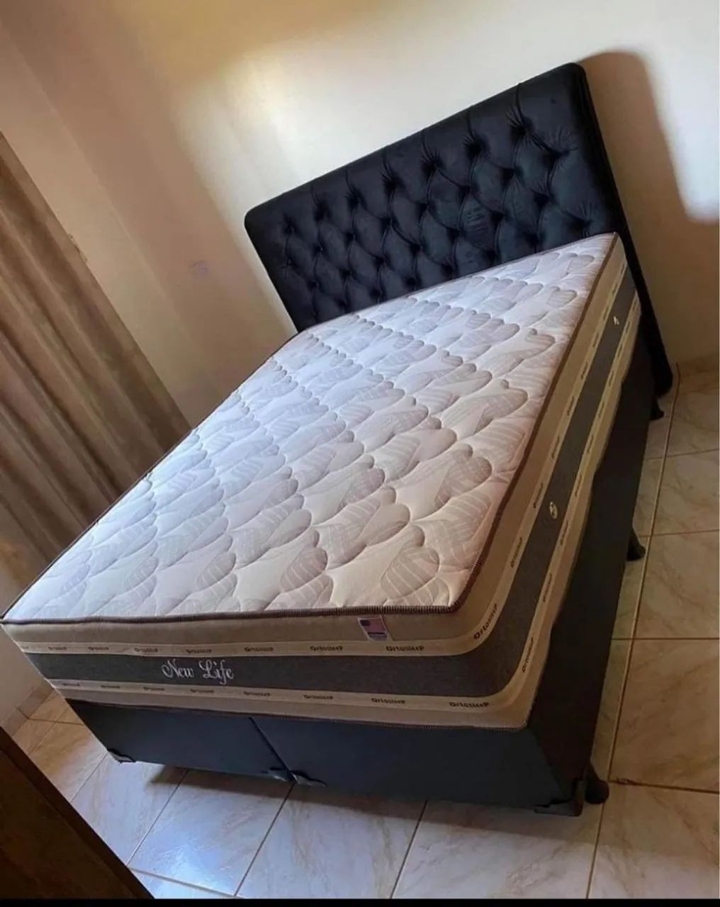 Cama queen size com colchão New Life