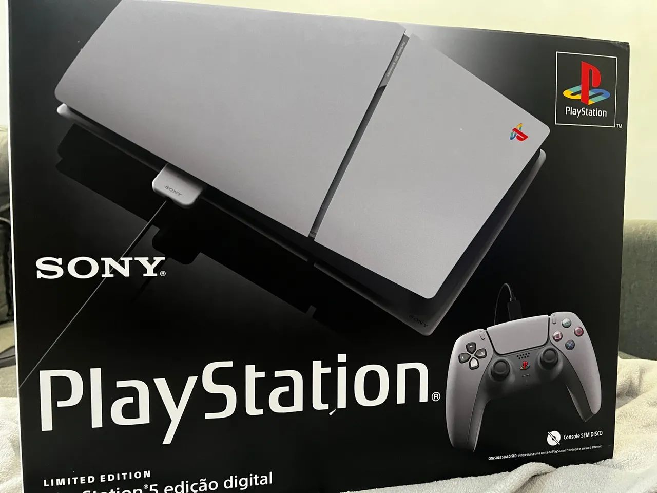 PlayStation 5 slim limited edition 30 anos  - Foto 3