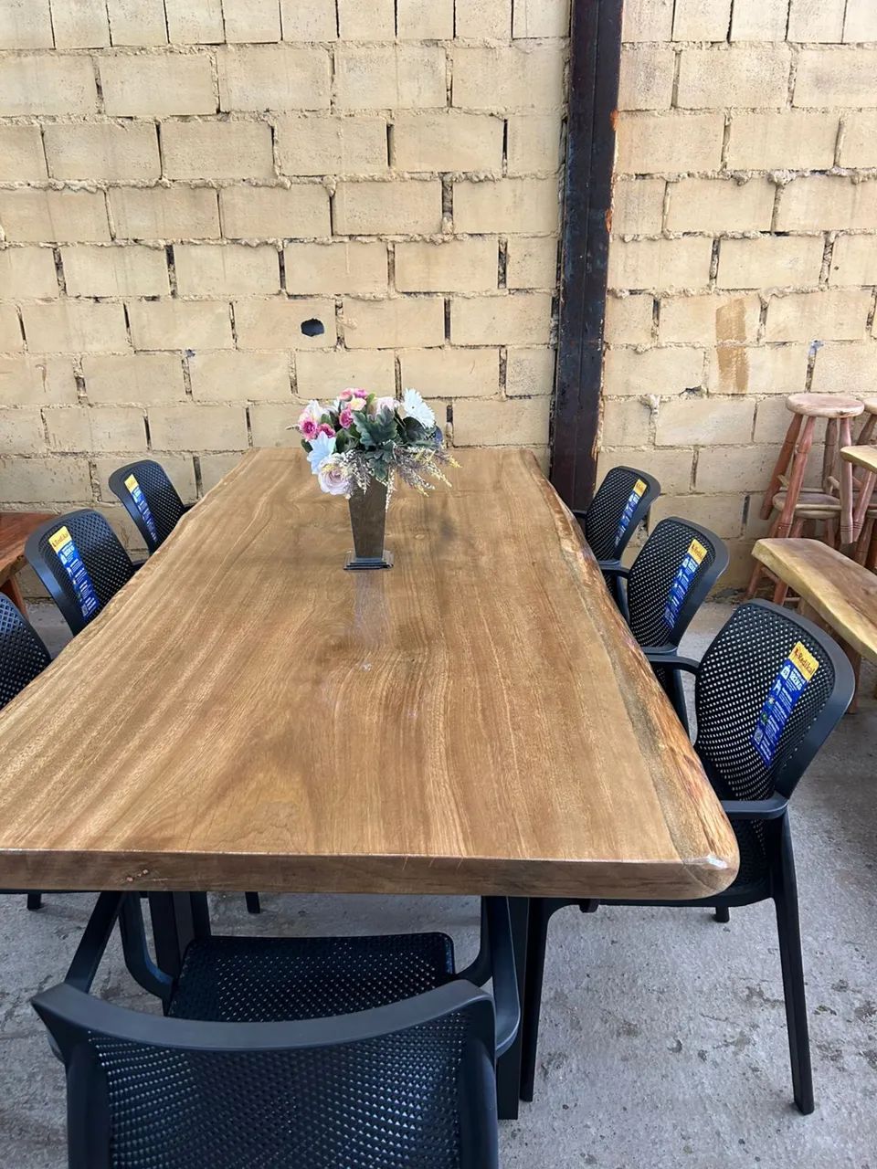 Mesa em madeira maciça  - Foto 4