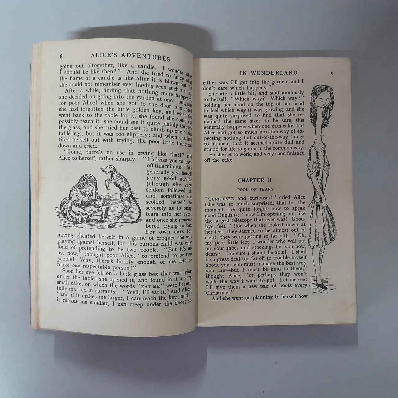 Livro raro de Alice no País das Maravilhas de 1949 com ilustrações do autor - Foto 4