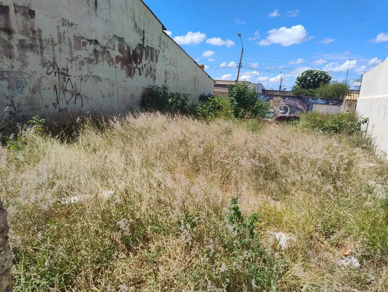 Excelente Lote Vazio na Vila Buritis na Quadra 3 / Escriturado e Registrado