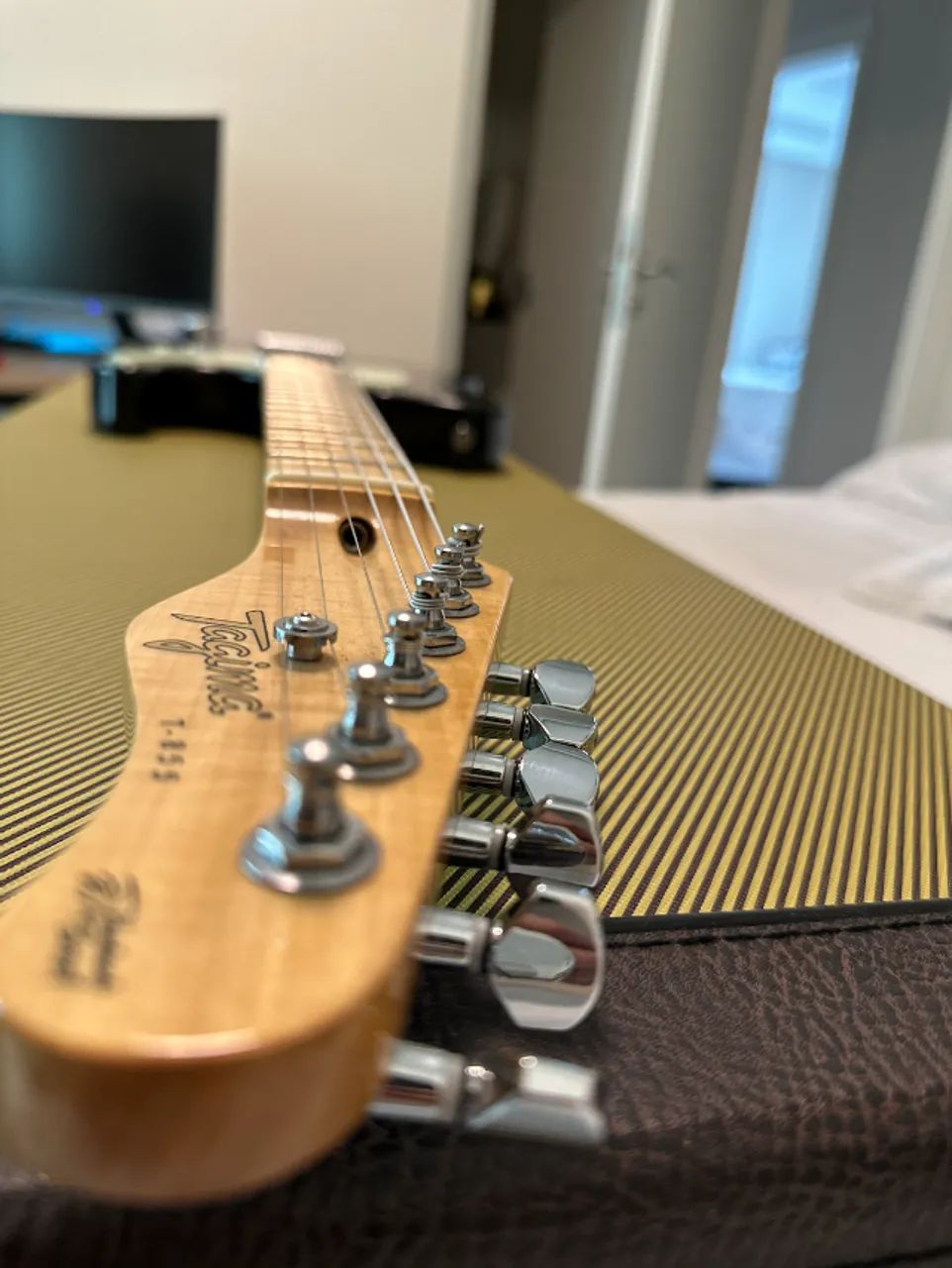 Guitarra Tagima Telecaster T-855 Cor Sunburst Hand Made (Usado) - Foto 3