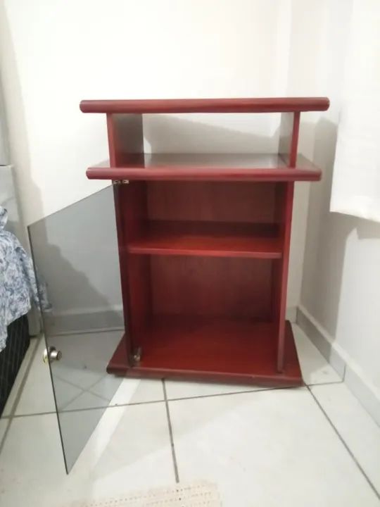 Mini Rack com porta de Vidro com rodinhas - Foto 3
