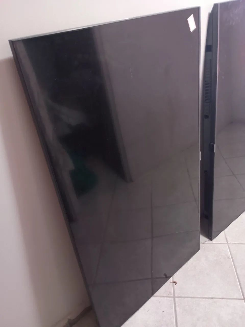 6 tvs 2 de 55, 3 de 50, 1 34 polegadas  - Foto 4