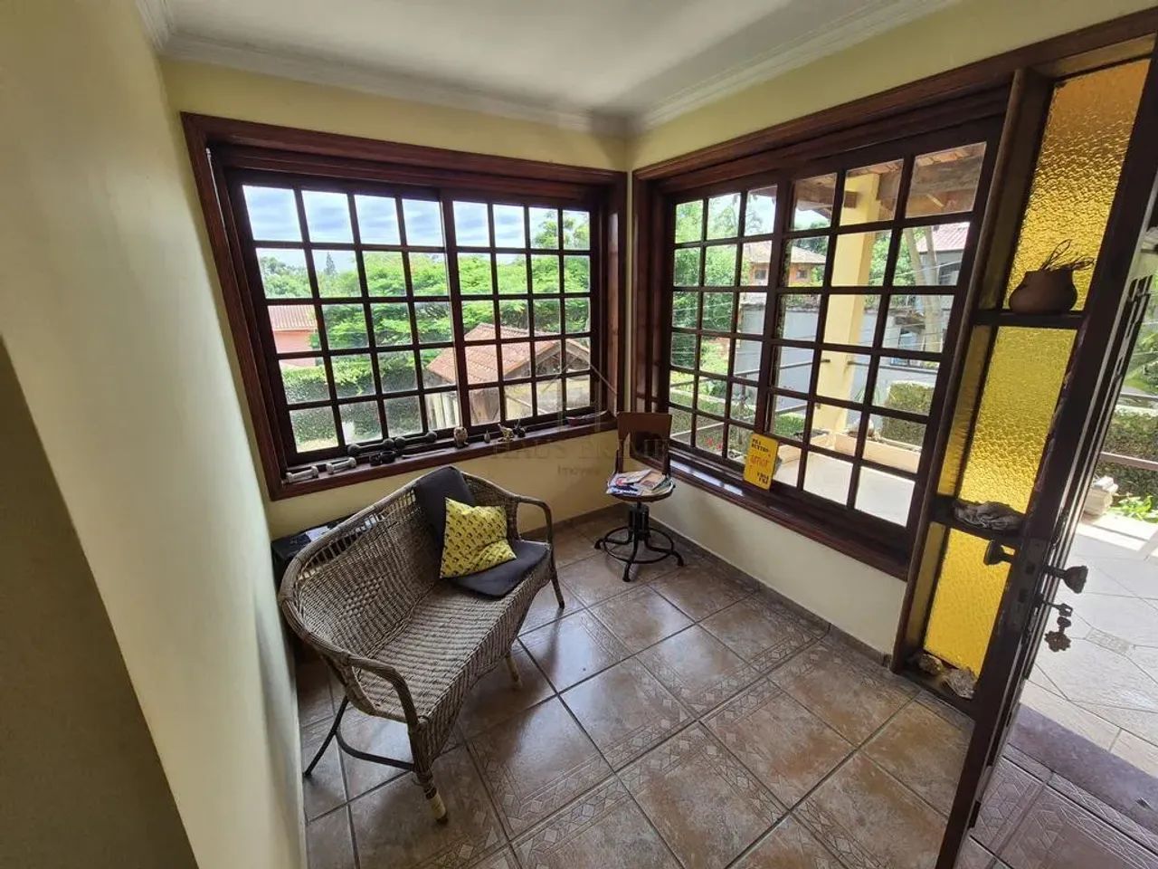Casa à venda na Granja Viana, com 5 quartos, com 657.79 m ² - Foto 4