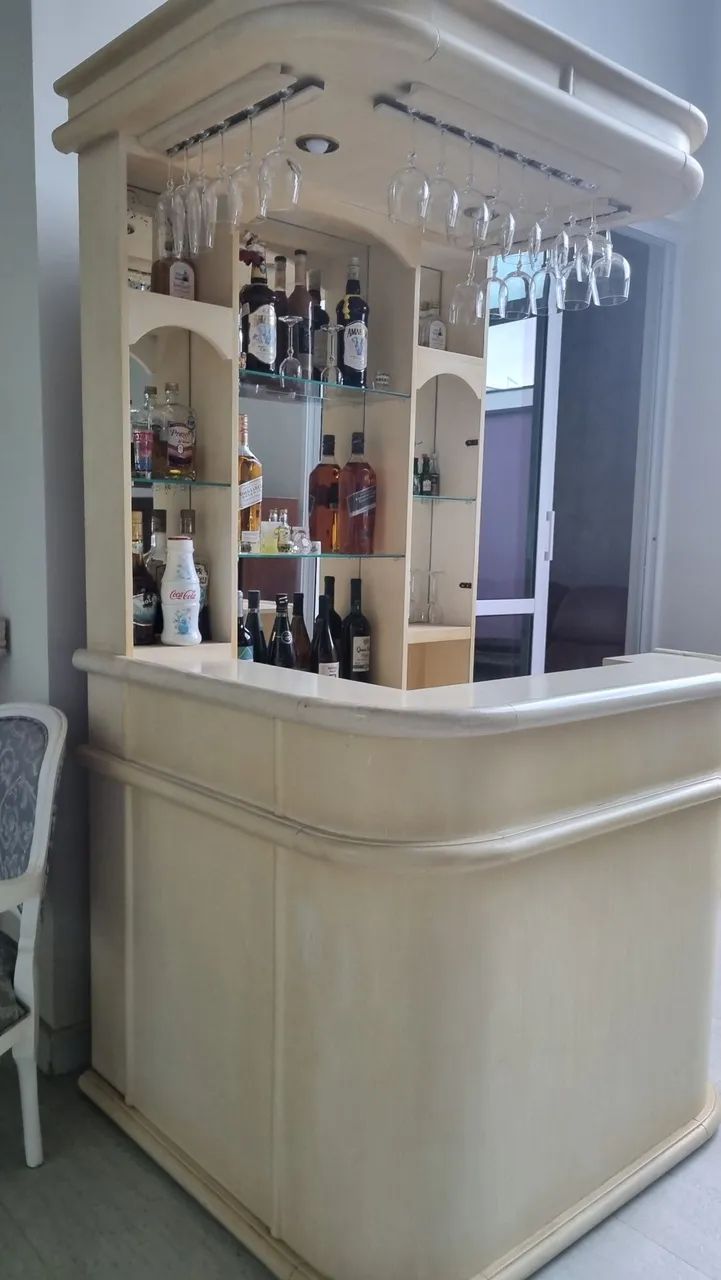 Armário de Bar em Madeira - Estilo Clássico - Foto 2