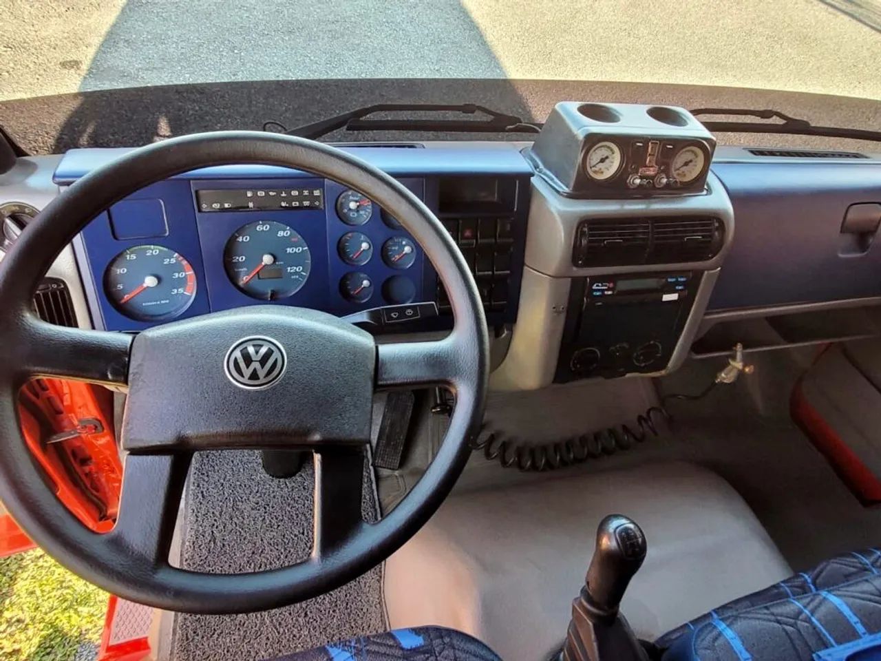 Volks 8-120 Motor Worker 2012 Baú  - Foto 5