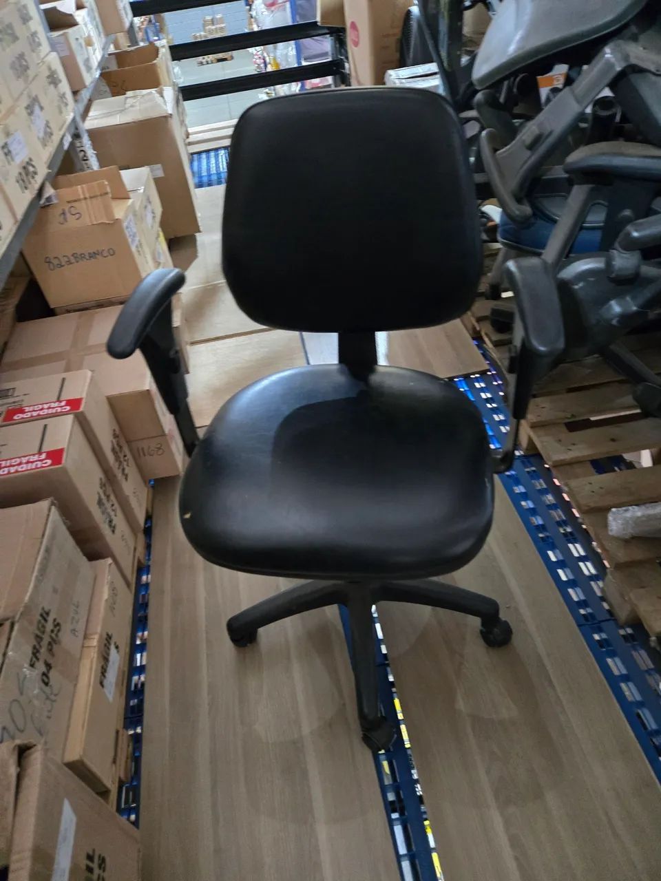 Cadeira de Escritório Giratória Preta