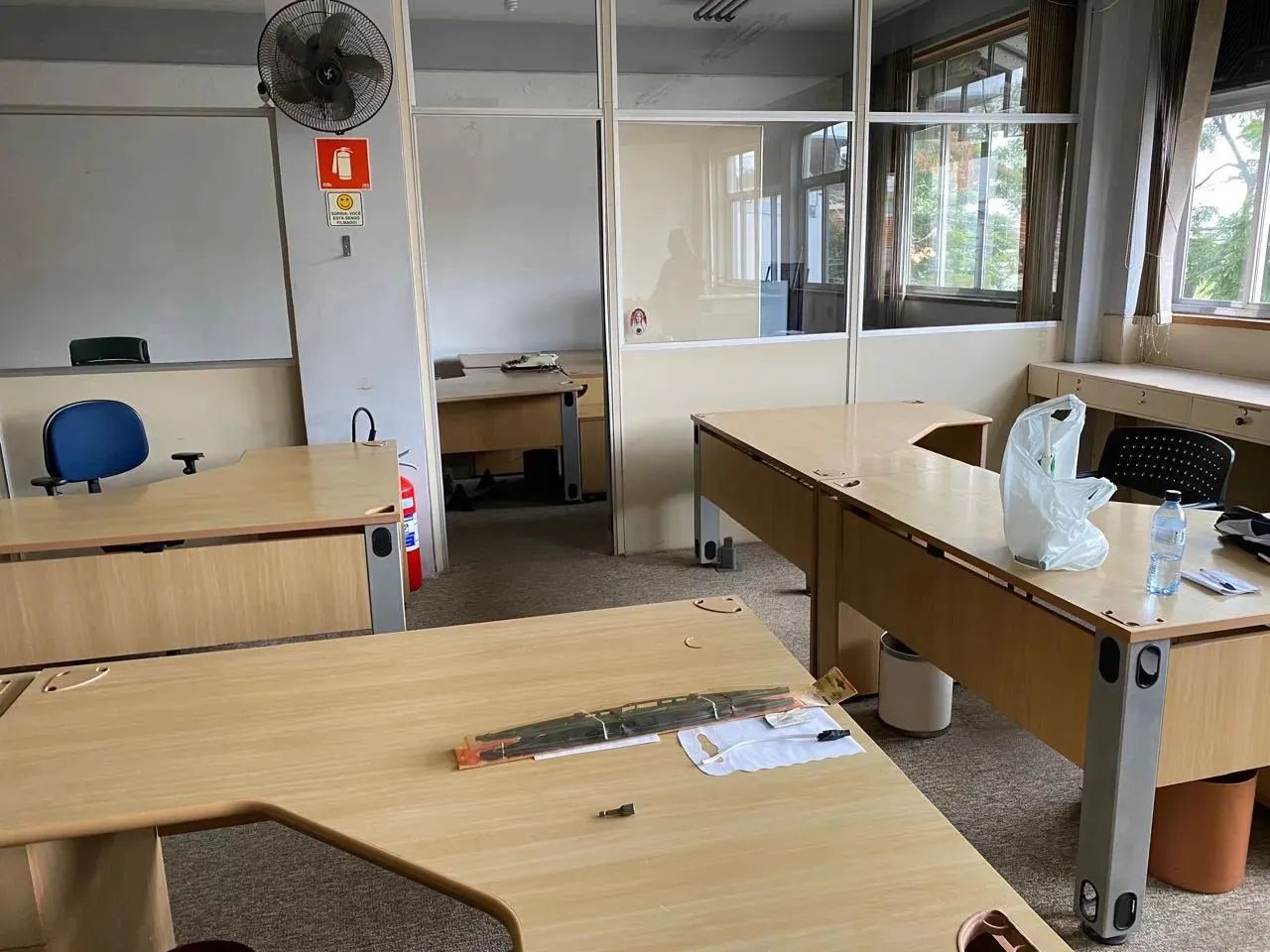 Predio de 3 andares e sub-solo ,necessitando adequações. O sub-solo tem entrada separada o - Foto 5