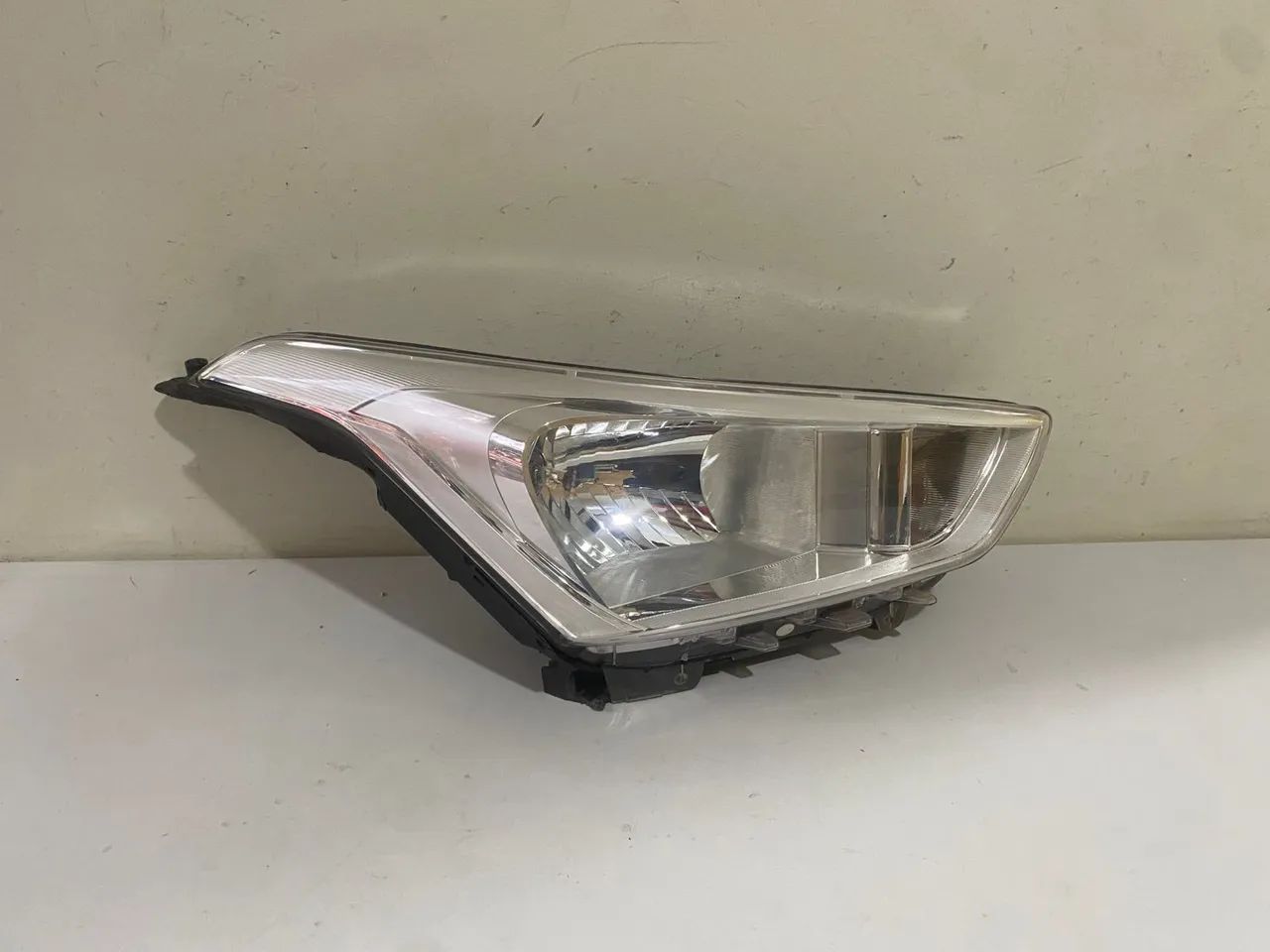 Farol direito Creta 17/23 Original