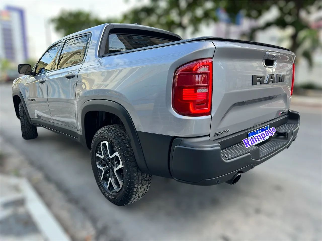 Rampage Rebel 2024 2.0T 4x4 gasolina prata - Foto 2