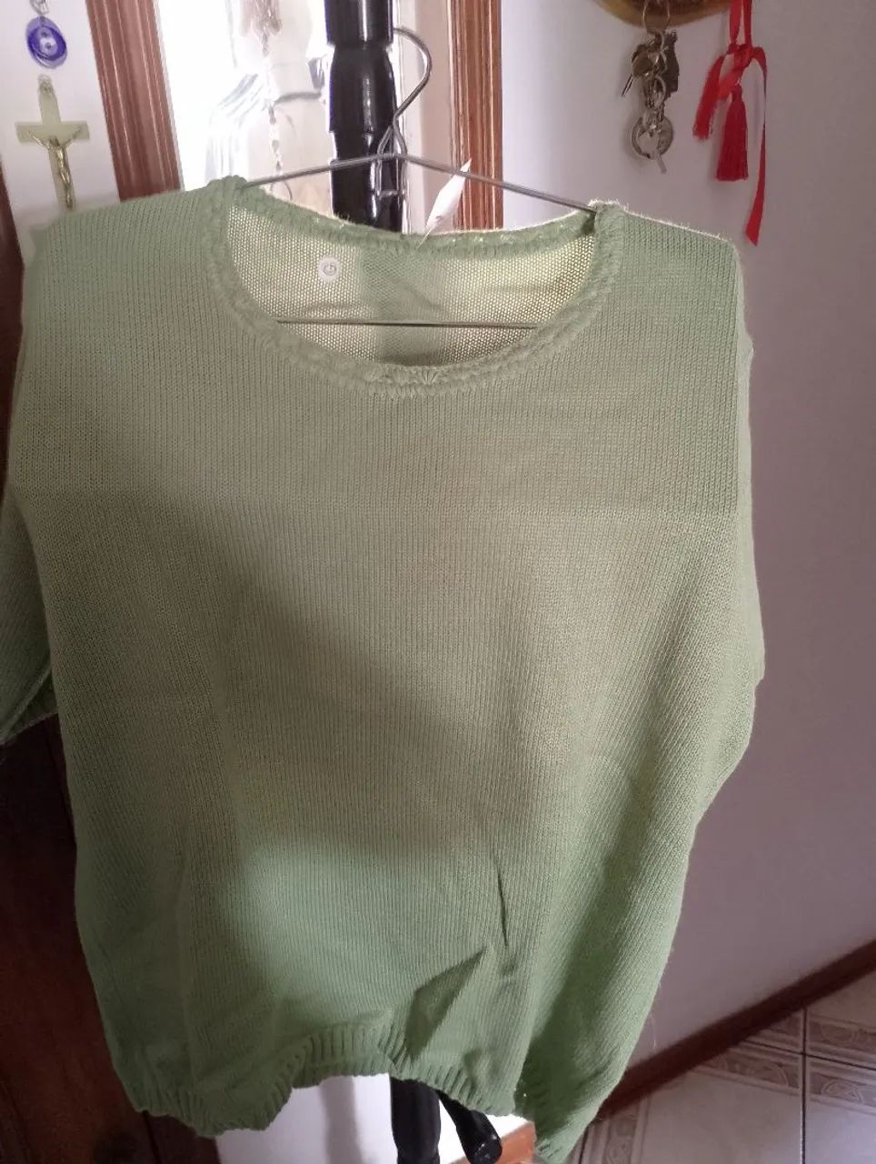 Blusa SEM USO É NOVA COM A ETIQUETA 
