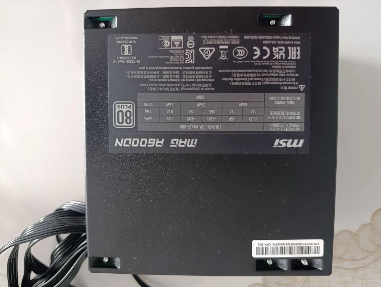 Fonte MSI 600W com selo 80 plus white - Foto 3