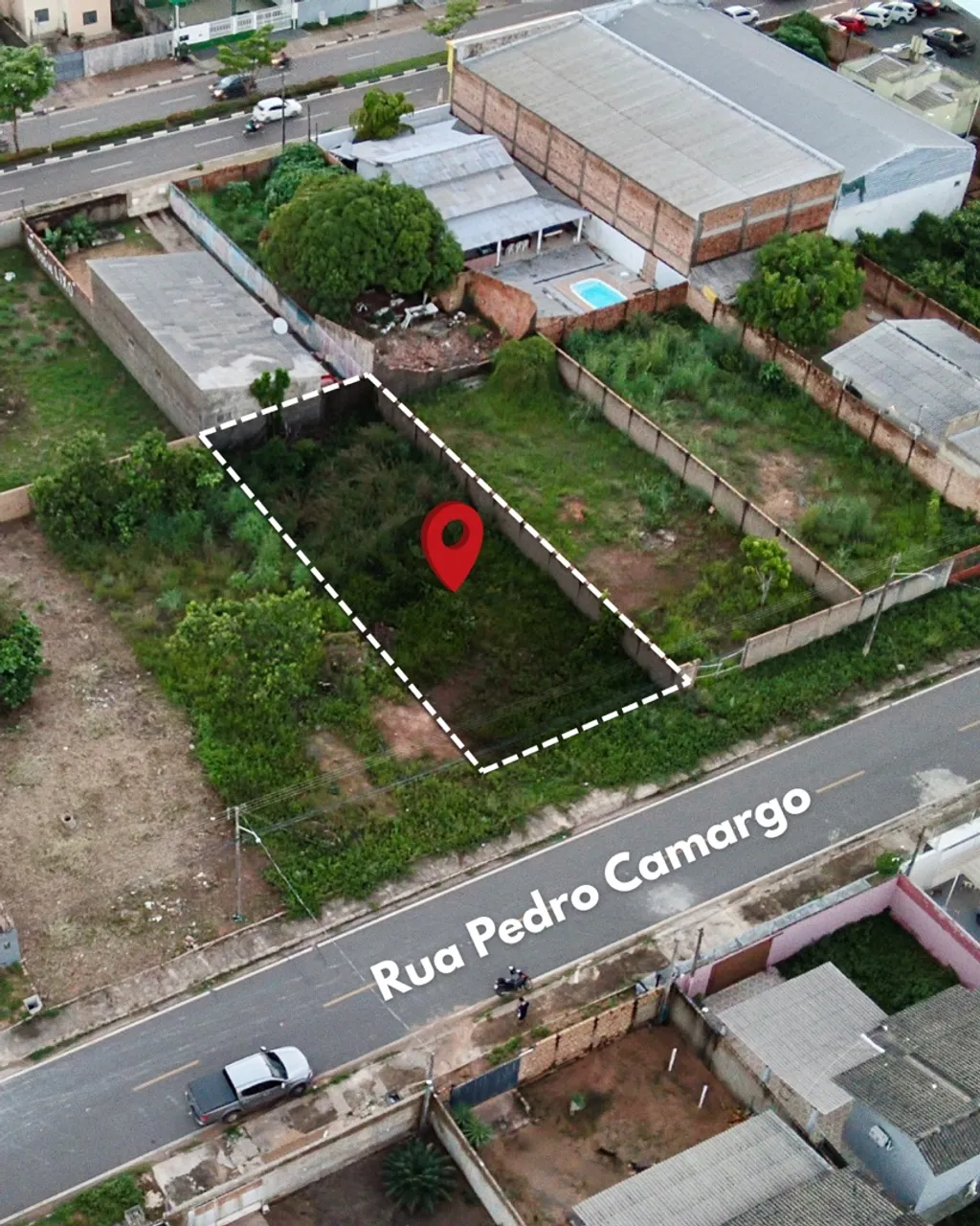 Vende-se excelente terreno no Cidade Satélite