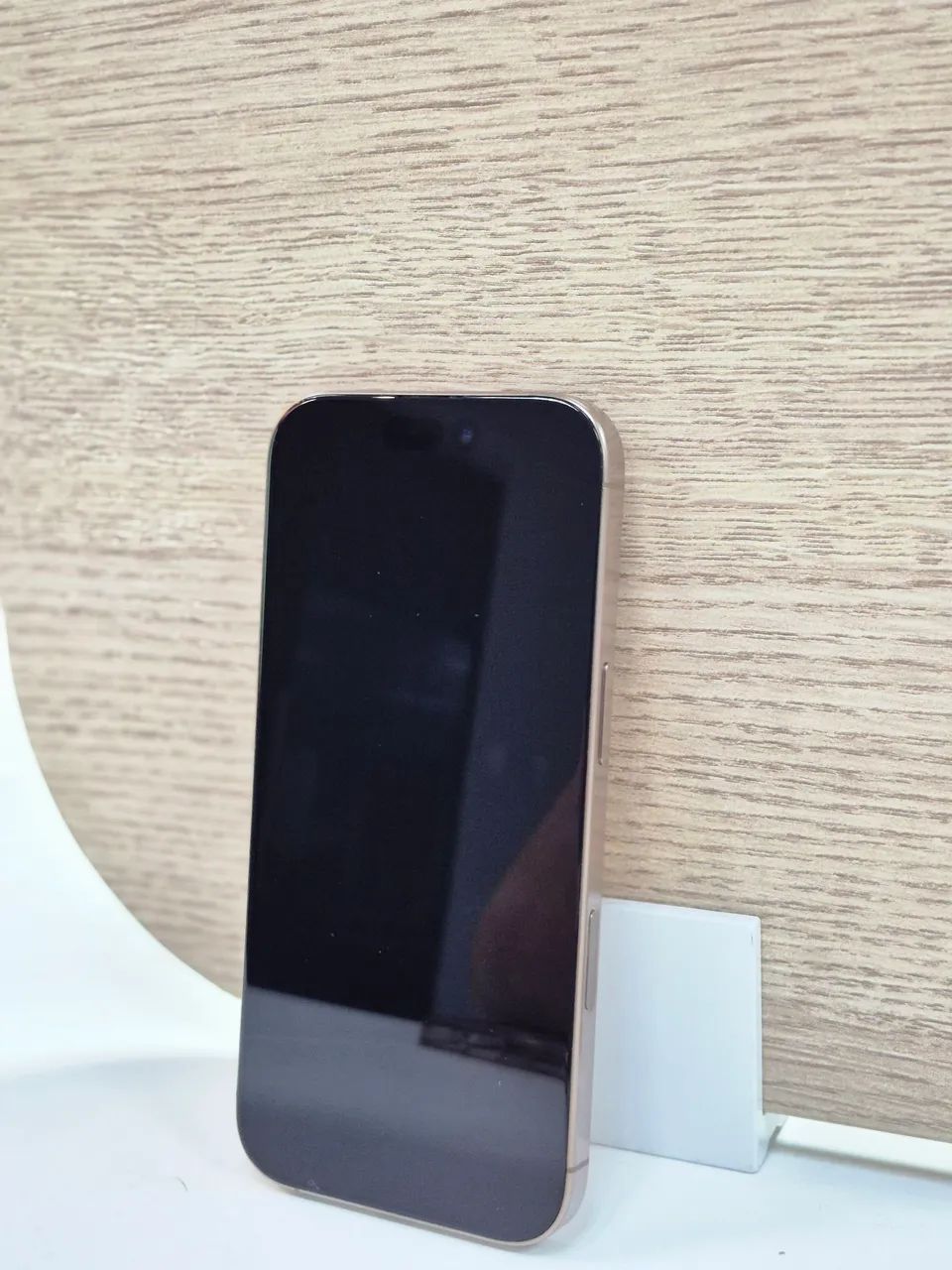 IPHONE 16 PRO - Foto 4
