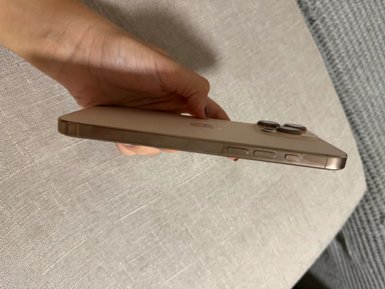 iPhone 16 pro max - Foto 2