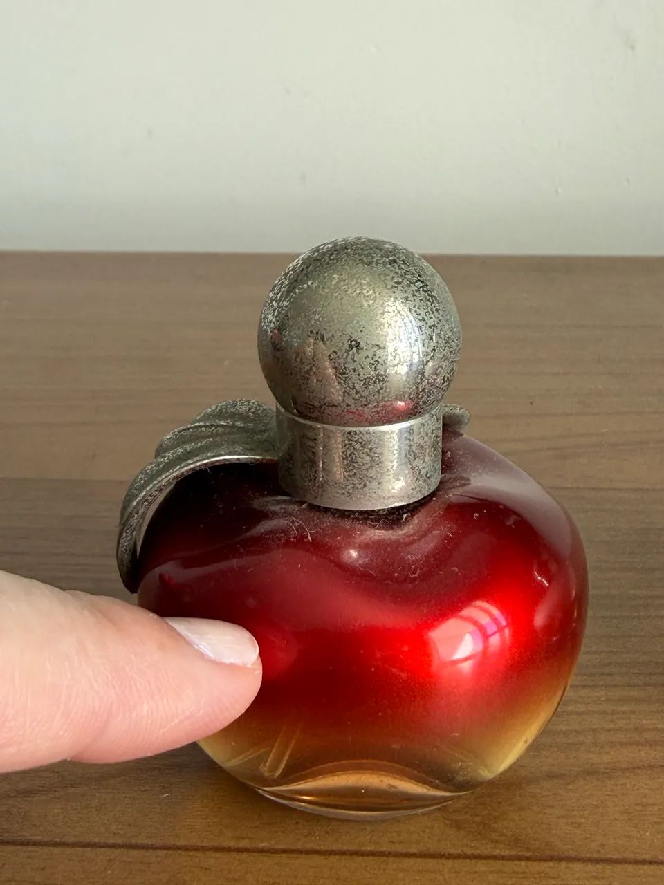 NINA RICCI - icônicas maçãs 