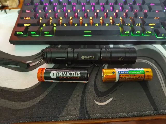 Lanterna Invictus Sigma 1000 Lúmens