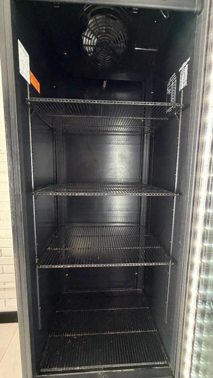 Refrigerador Expositor Vertical Imbera VRS16 D BMAE 127v - Foto 4
