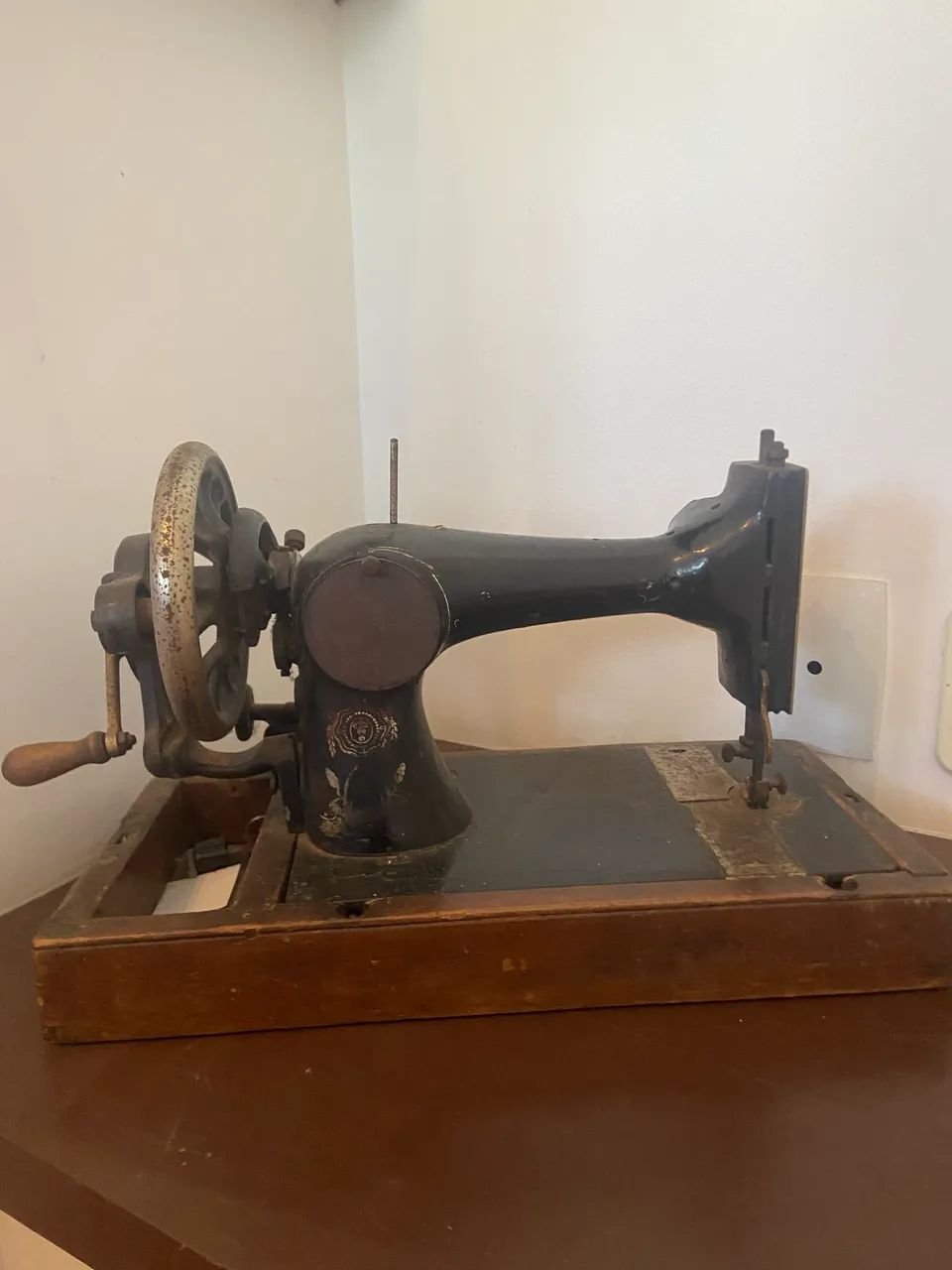 Máquina de costura Antiga - Foto 2