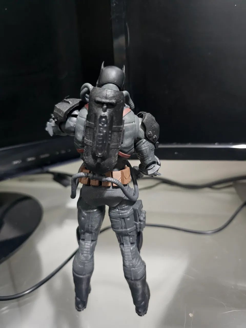 Batman (Hazmat Suit) McFarlane Toys - Foto 2