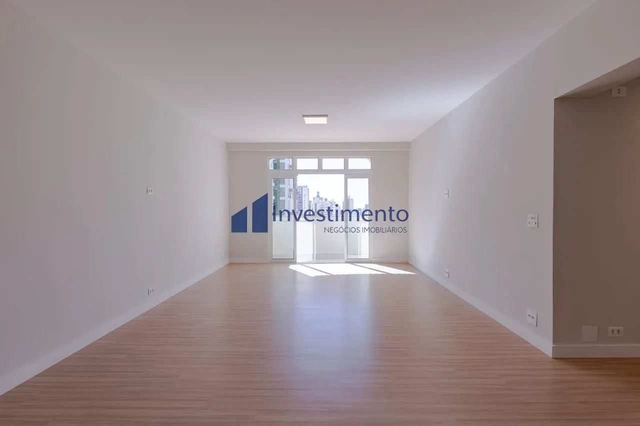 Apartamento à venda no Edifício Dom João VI Centro de Londrina/PR | Amplo, reformado e com - Foto 2