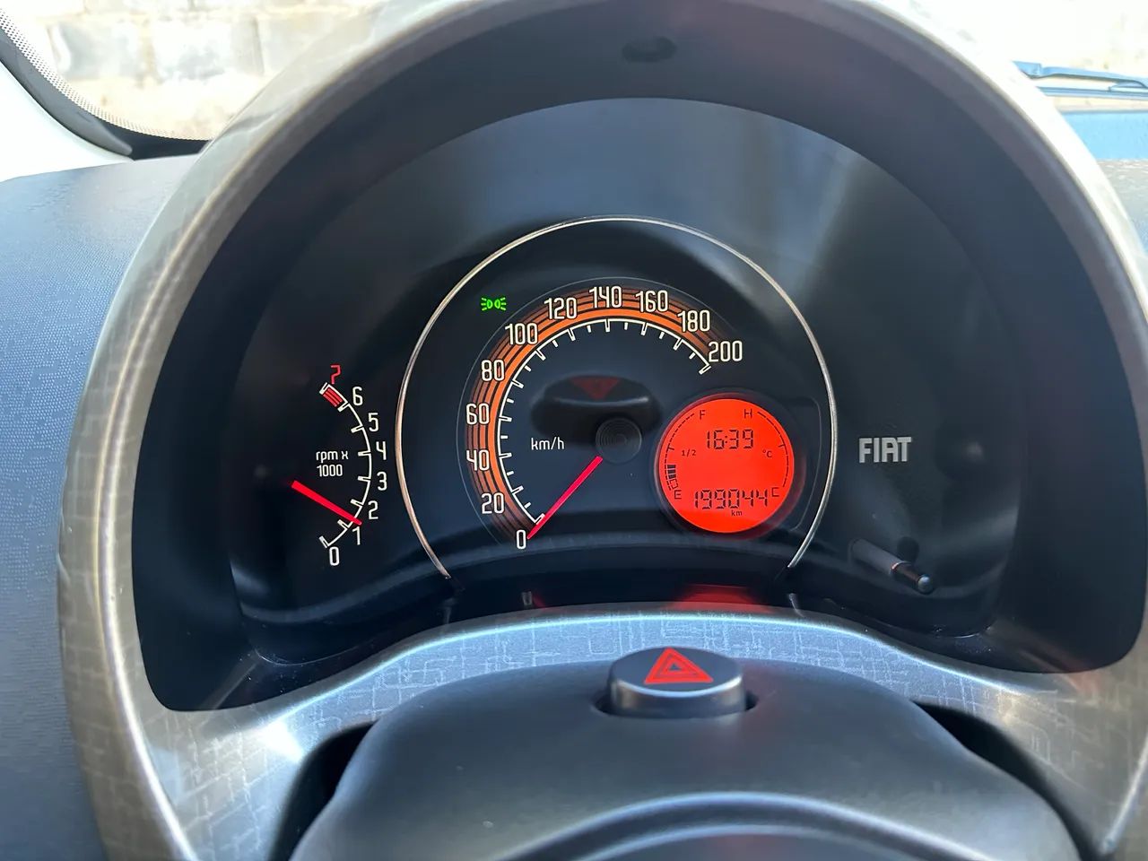 Fiat Uno WAY 1.4 EVO Fire Flex 8V 5P 2011 - Foto 5