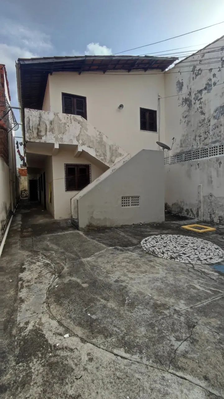 Prédio completo para venda com 8 Quitinetes