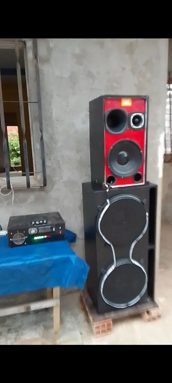 Vendo som bom e potente