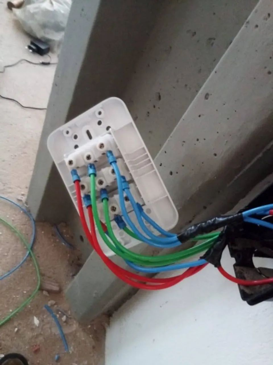 Técnico em eletrotécnico  - Foto 2
