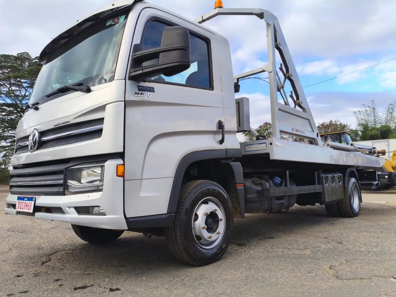VW 11-180 com plataforma  - Foto 4