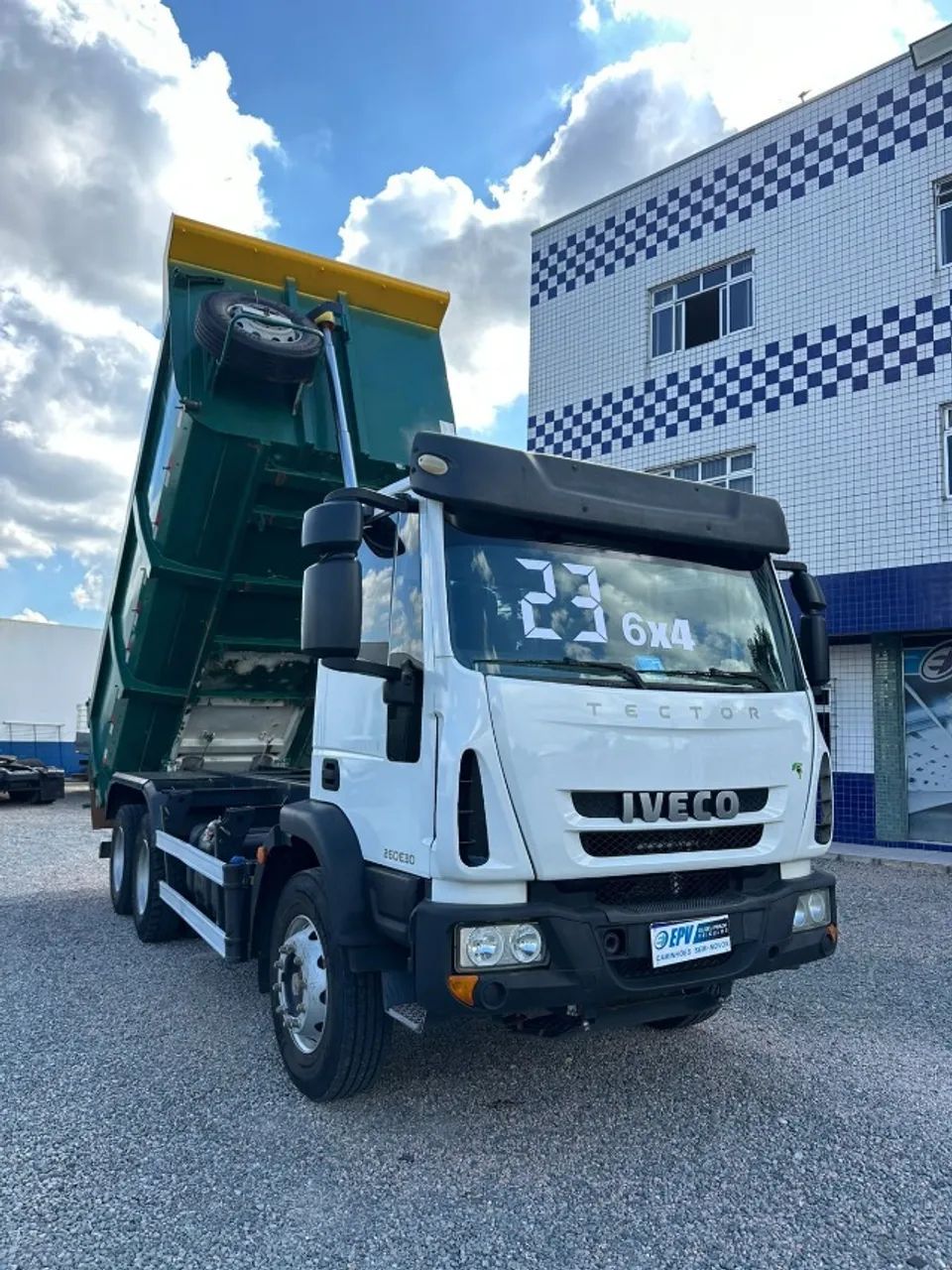 Iveco tector 260e30 6x4 - 2023
