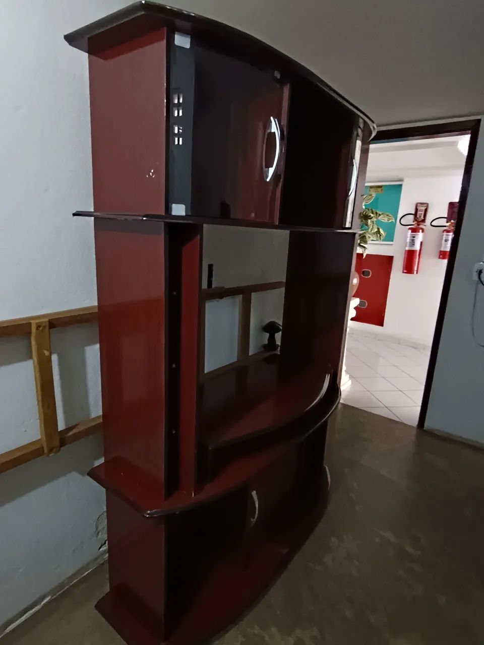 Estante de mogno com vidro  - Foto 4