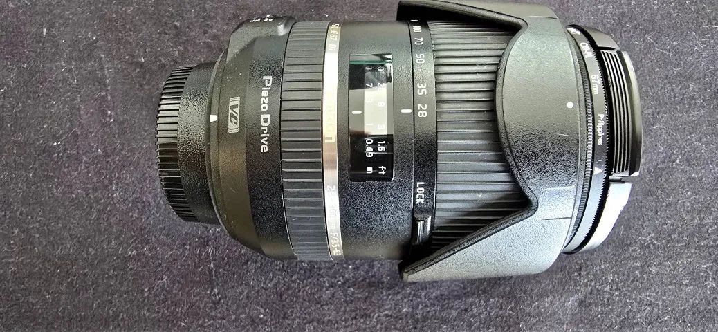 Nikon D300　＆　TAMRON 28-300 + CFカード Lente Tamron 28-300mm f/3.5-6.3 (8 pinos) Di PZD VC FX para Nikon