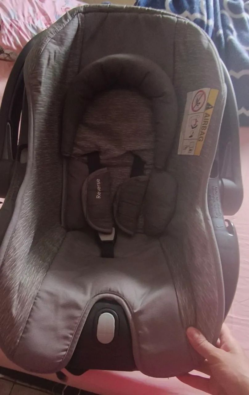 Conjunto carrinho + bebê conforto- Marca Cosco(Usado)  - Foto 2