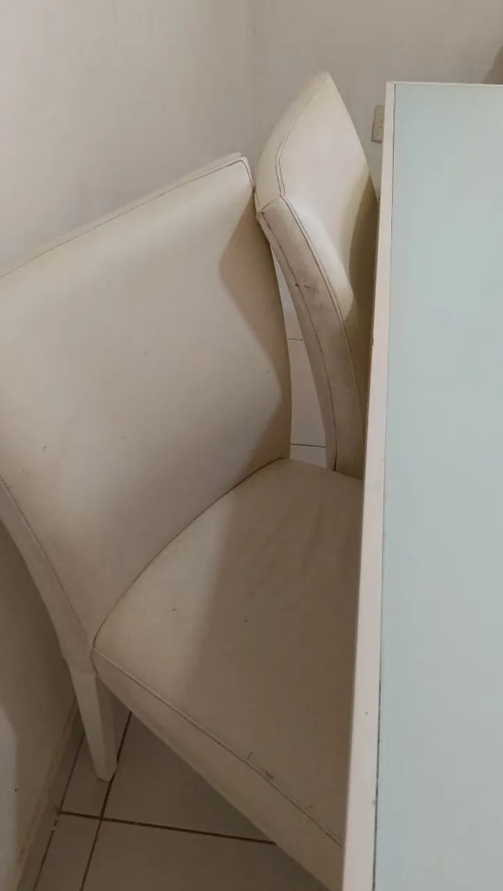 Vendo mesa com cadeiras  - Foto 3