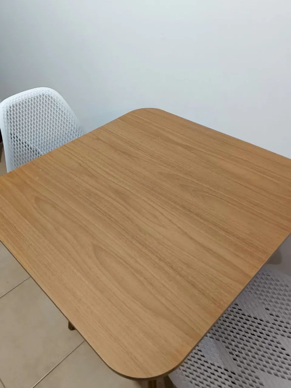 Mesa com 2 cadeiras sem uso - Foto 5