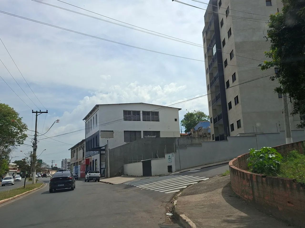 Prédio com 3 pisos, 745m2 constr, comercial,  loja , depósito,  escritórios  - Foto 2