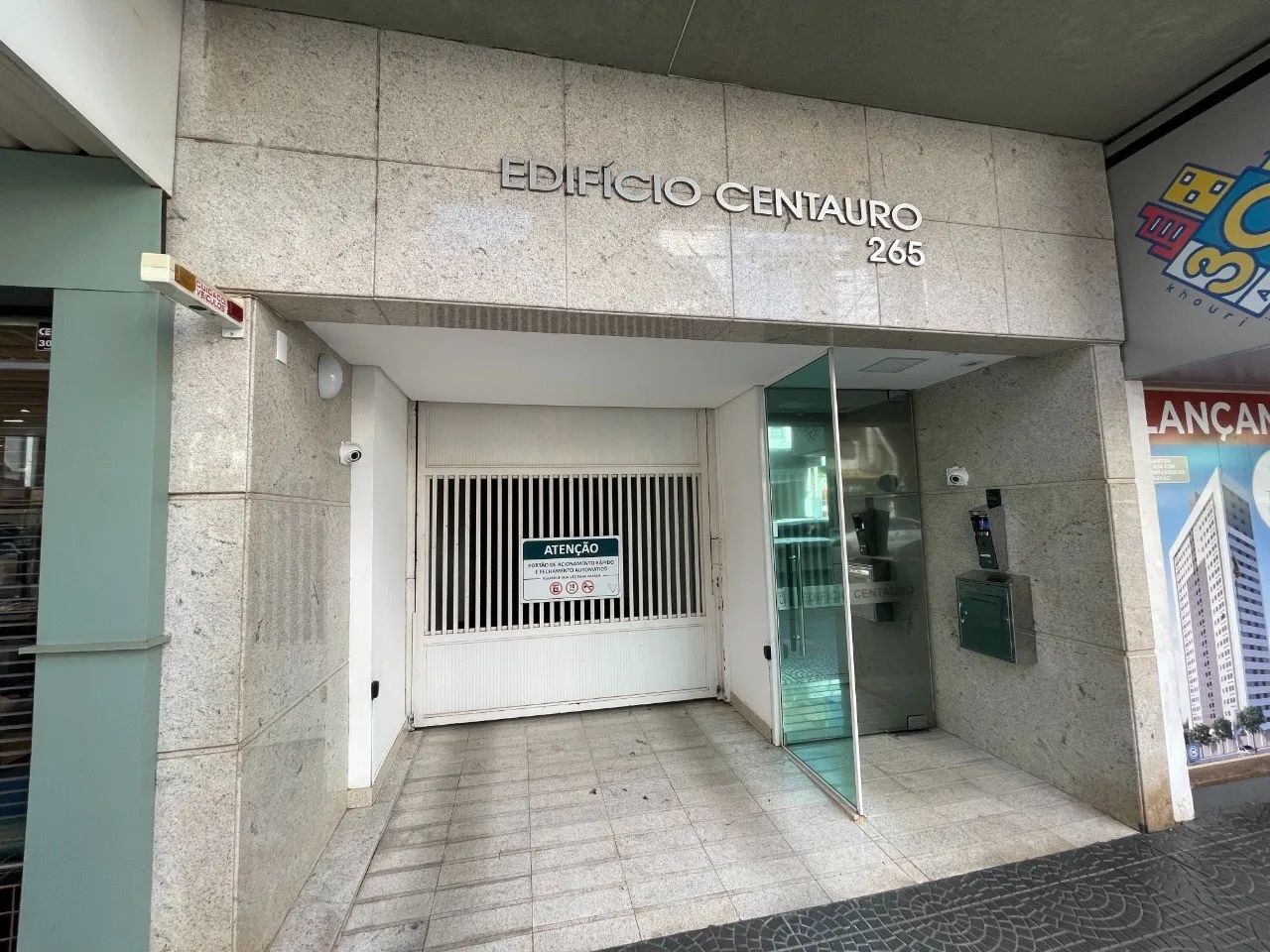 Locação - Apartamento na Zona 01 em Maringá