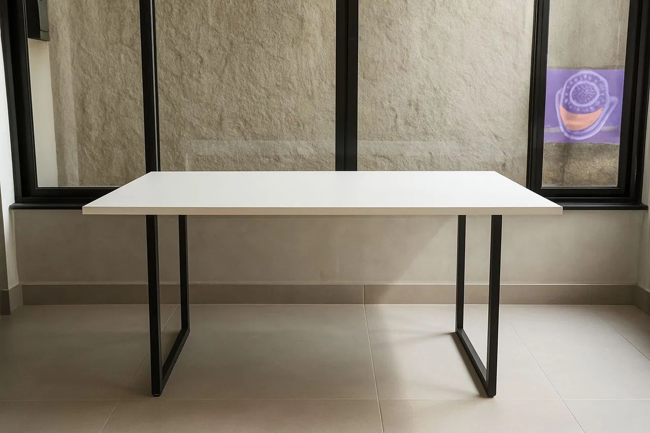 Mesa minimalista