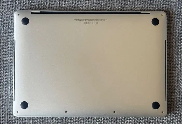MacBook Pro A1706 Prata Touch Bar (2017) - Foto 2